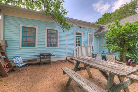 223 N Bishop Street San Marcos TX 78666