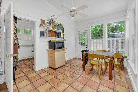 223 N Bishop Street San Marcos TX 78666