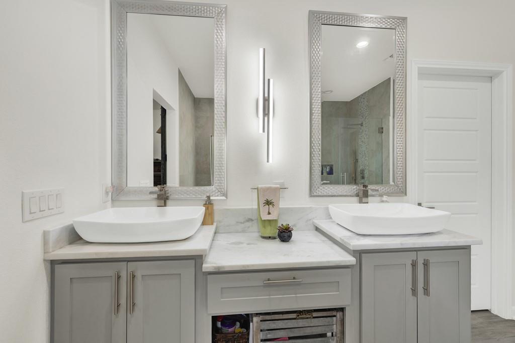 105 N John Bird Blanco TX 78606