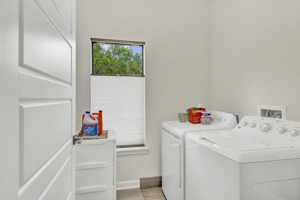 105 N John Bird Blanco TX 78606