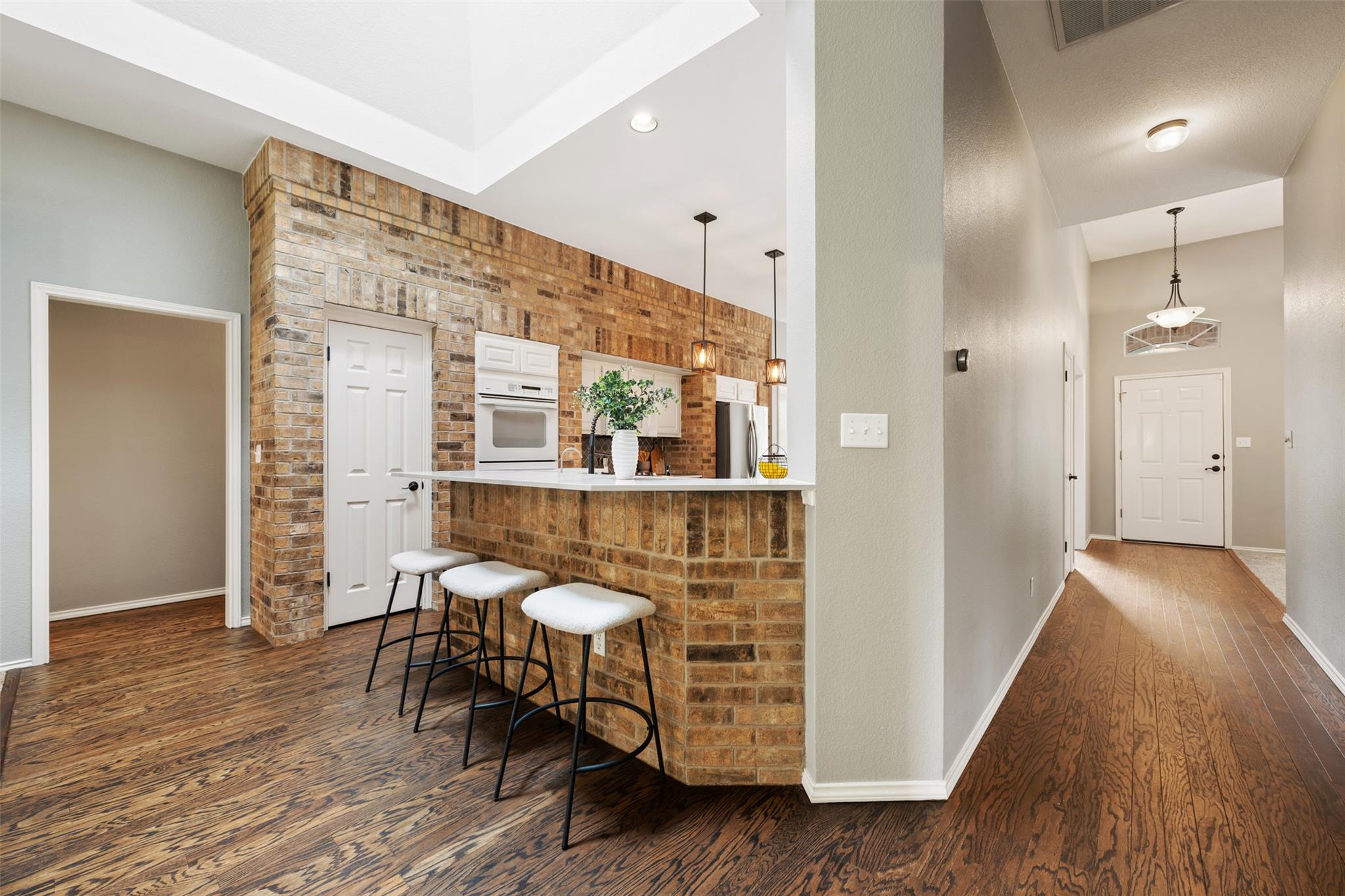 9008 Braesgate Cove Austin TX 78717
