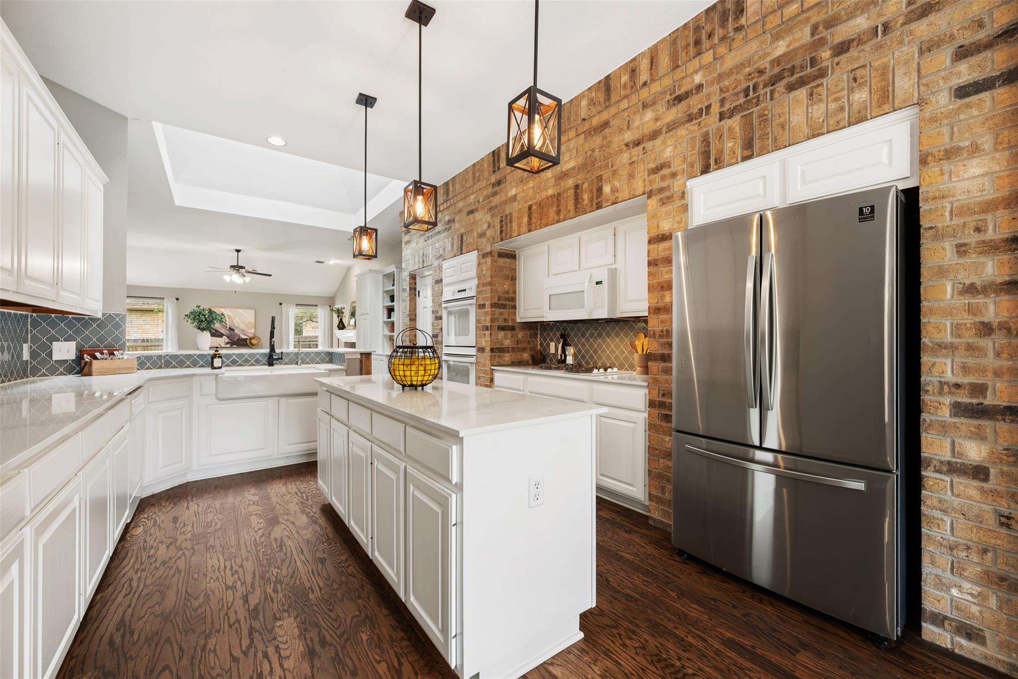 9008 Braesgate Cove Austin TX 78717