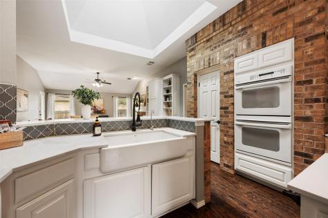 9008 Braesgate Cove Austin TX 78717