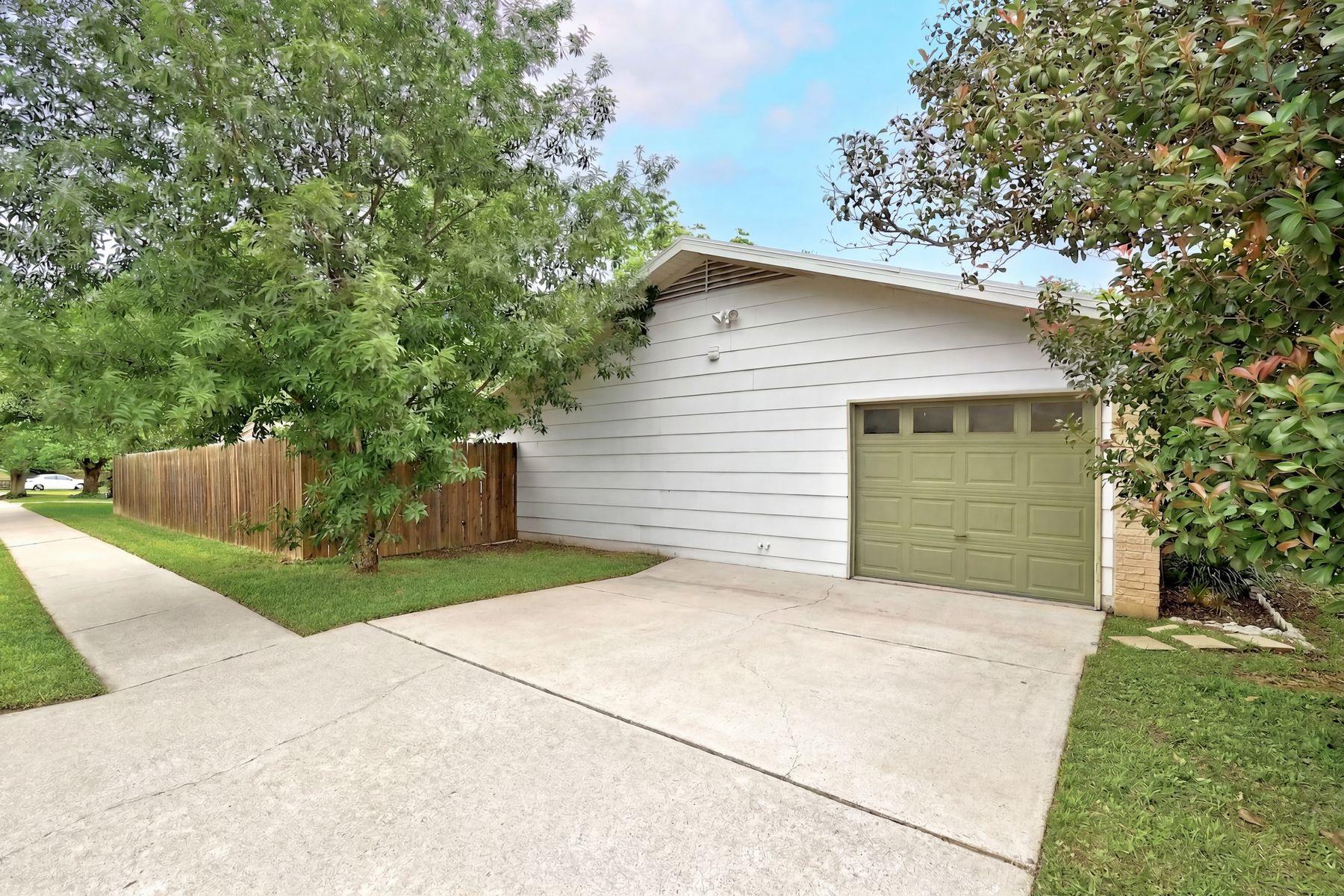 5114 Emerald Forest Drive Austin TX 78745
