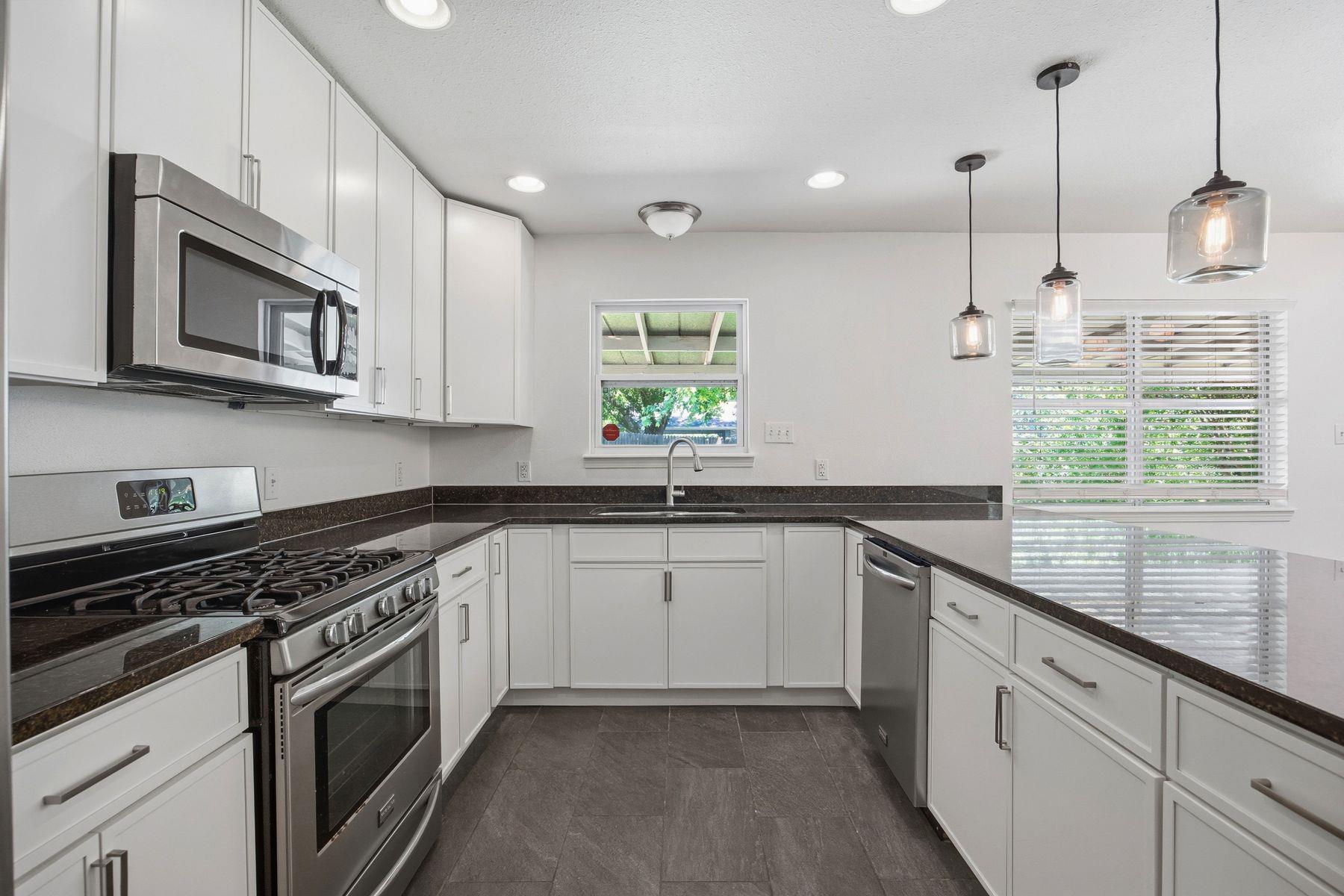5114 Emerald Forest Drive Austin TX 78745