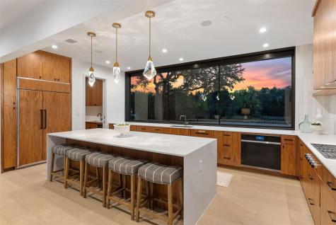 1604 Barclay Drive Austin TX 78746