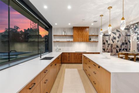 1604 Barclay Drive Austin TX 78746