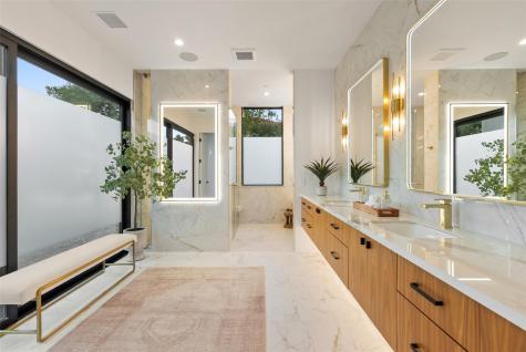 1604 Barclay Drive Austin TX 78746