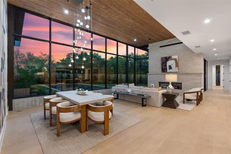 1604 Barclay Drive Austin TX 78746