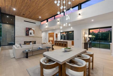 1604 Barclay Drive Austin TX 78746