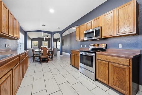 12800 Sky Harbor Drive Del Valle TX 78617