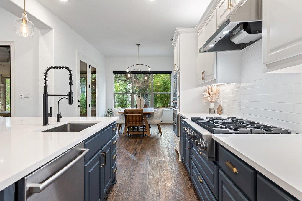 712 Crestone Stream Drive Austin TX 78738