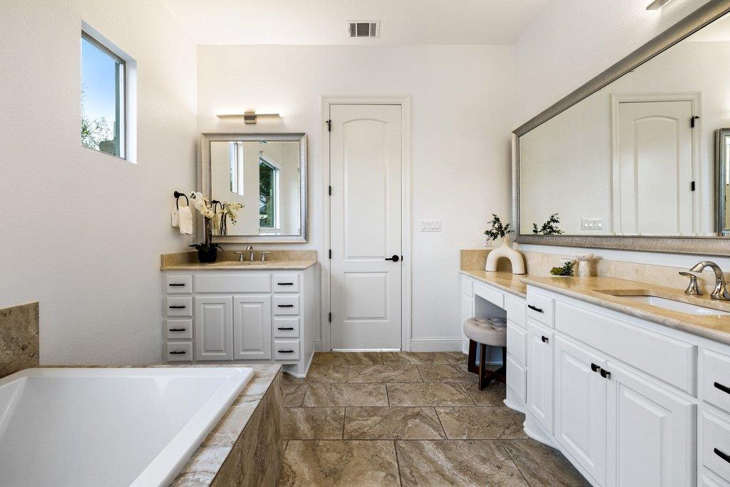 712 Crestone Stream Drive Austin TX 78738