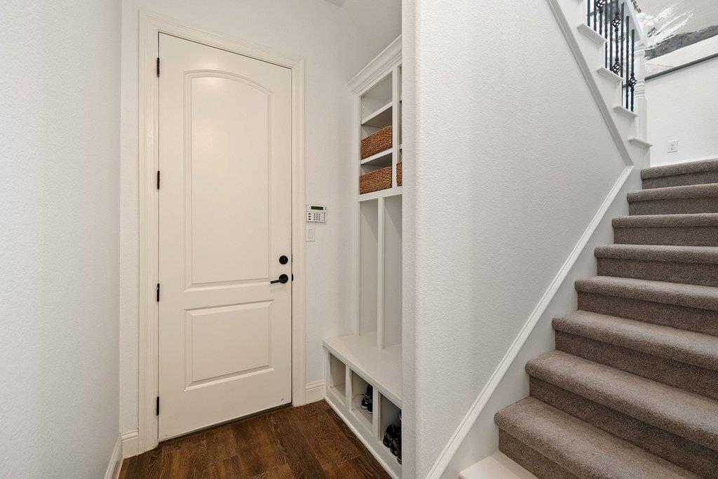 712 Crestone Stream Drive Austin TX 78738