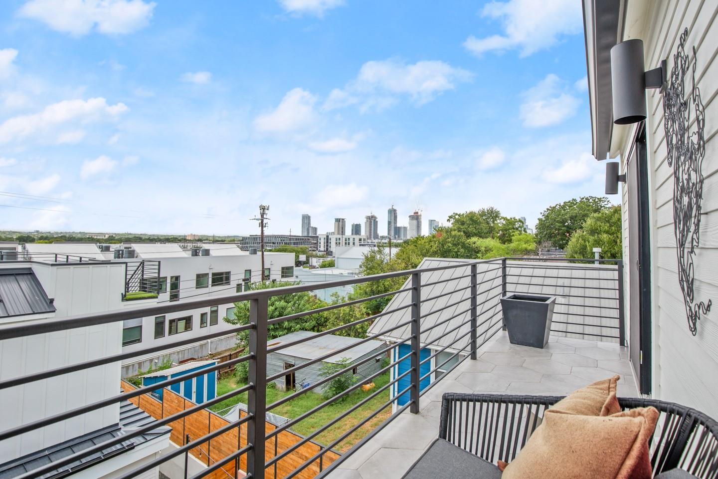 2005 E 8th Street Austin TX 78702