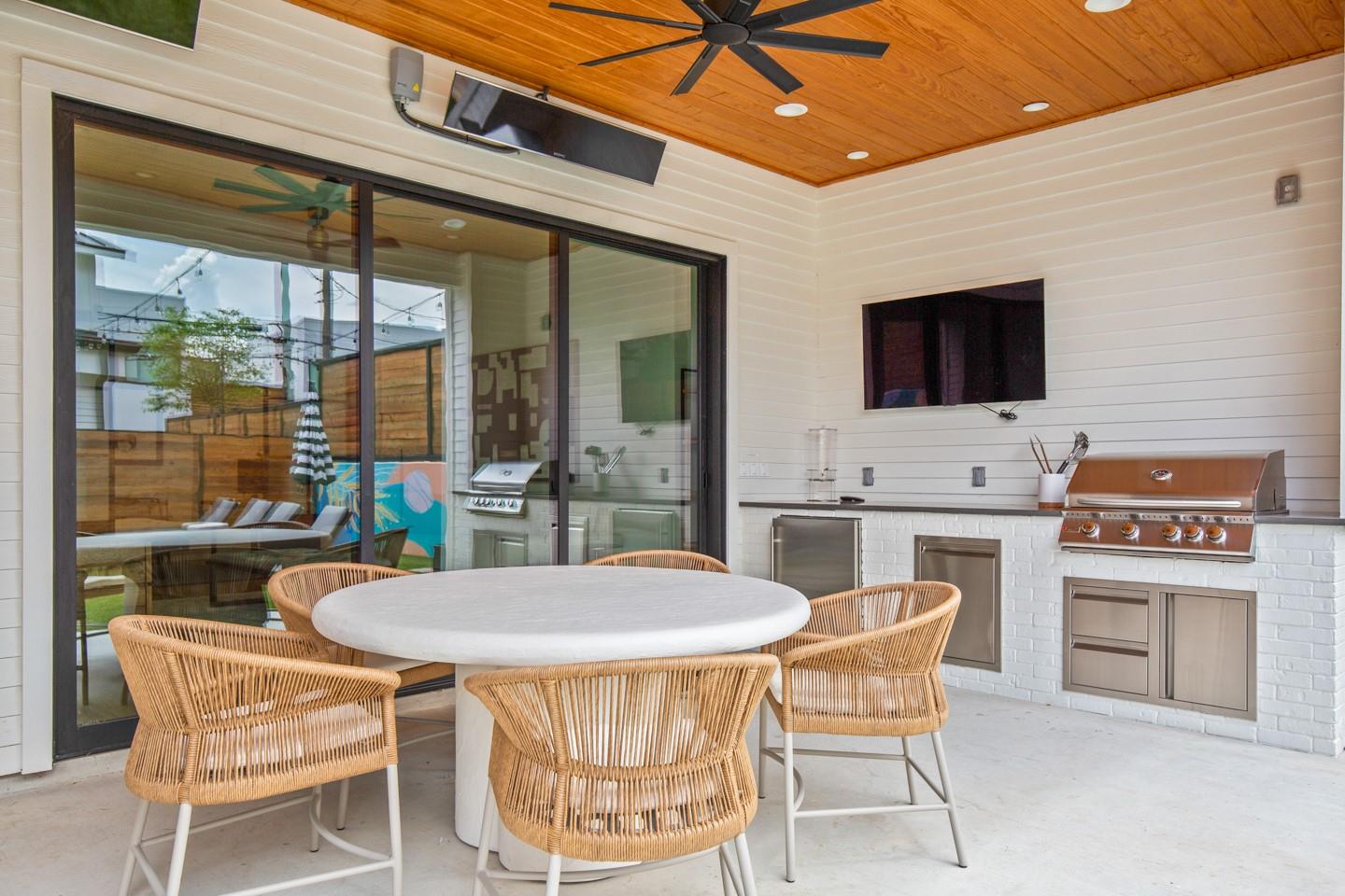 2005 E 8th Street Austin TX 78702