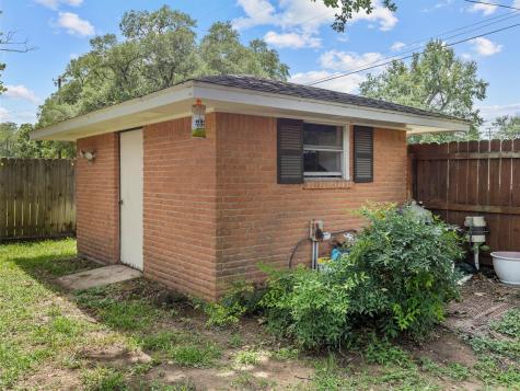 705 Whitehead Street Smithville TX 78957