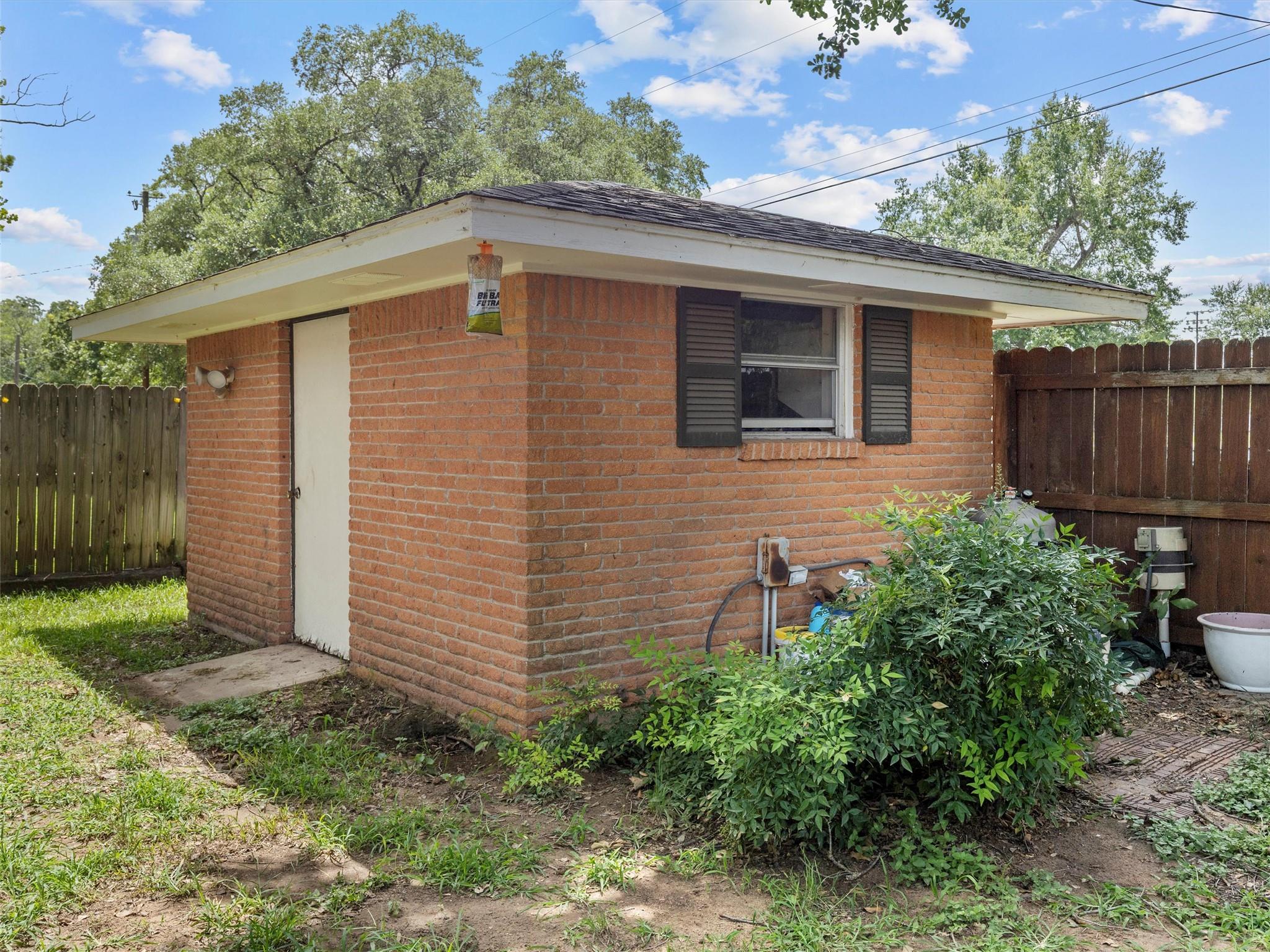 705 Whitehead Street Smithville TX 78957