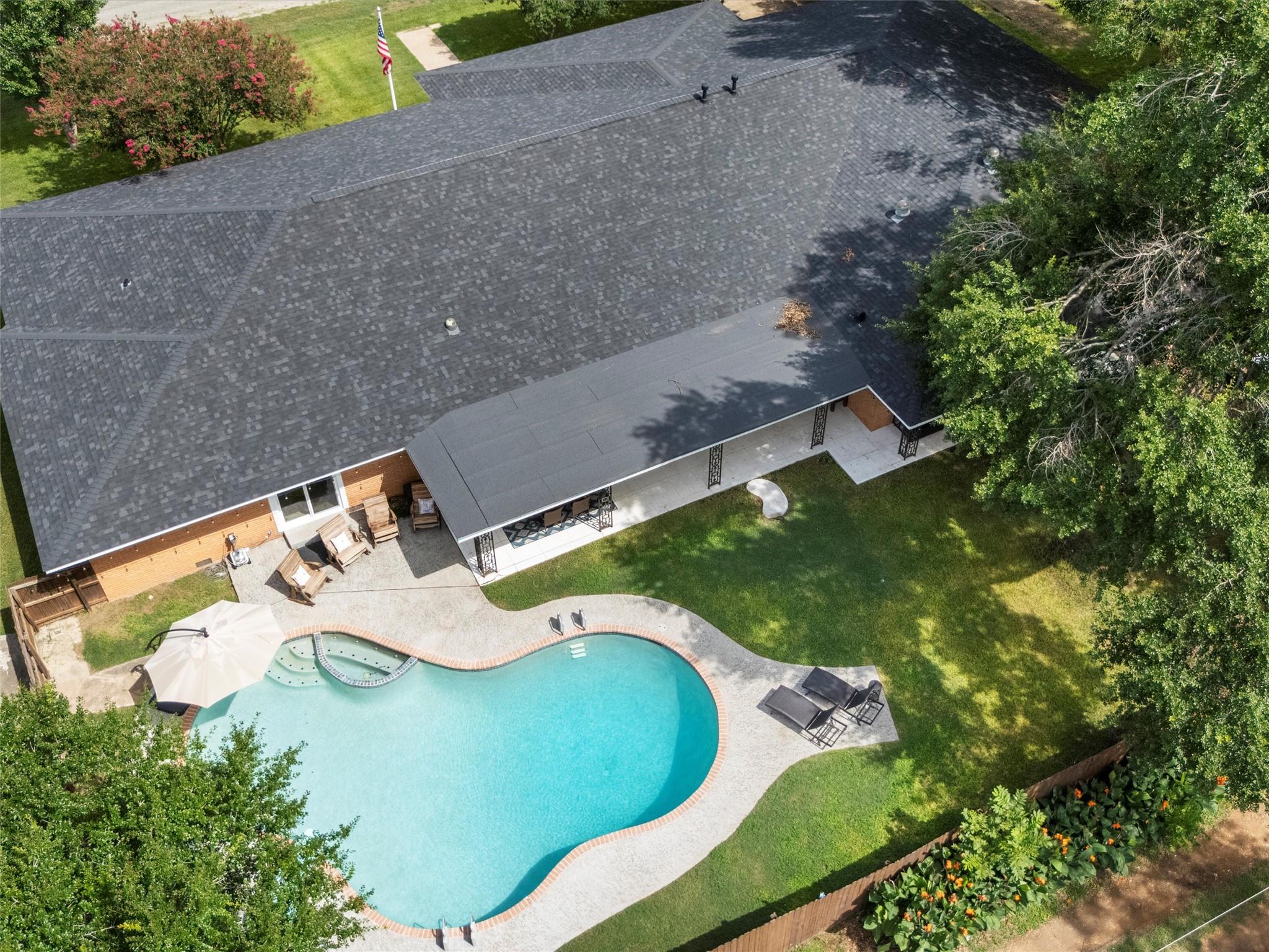 705 Whitehead Street Smithville TX 78957