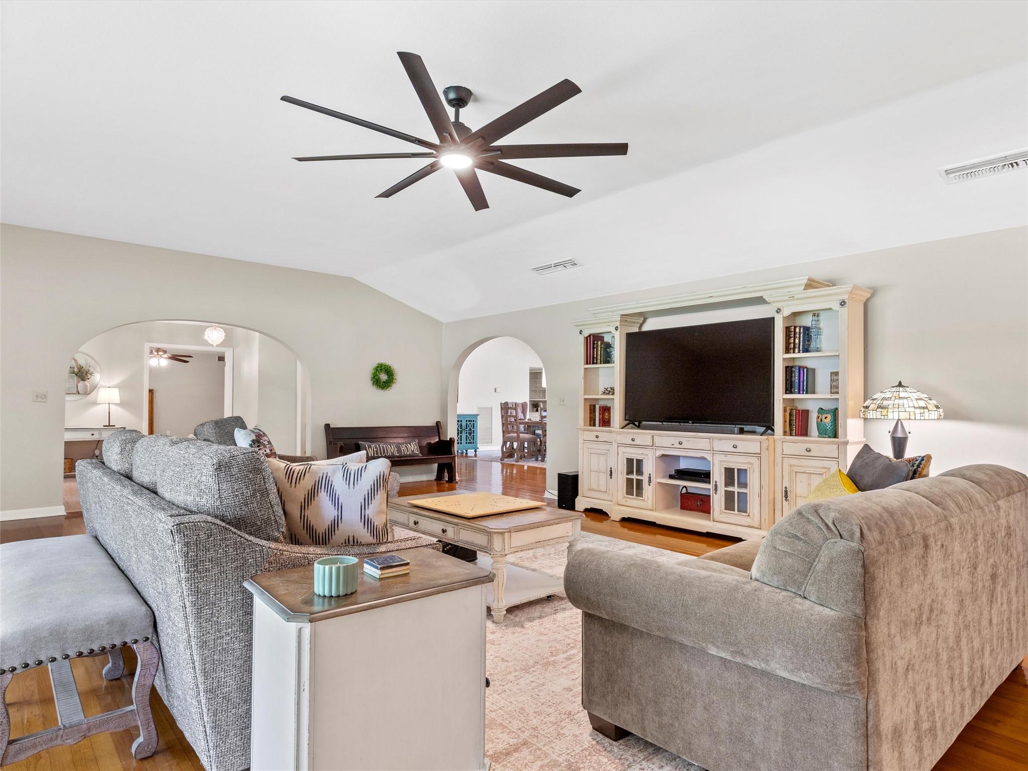 705 Whitehead Street Smithville TX 78957