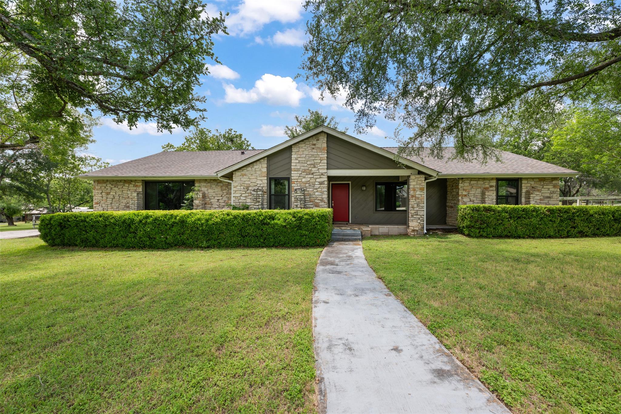 1600 Pin Oak Lane Round Rock TX 78681