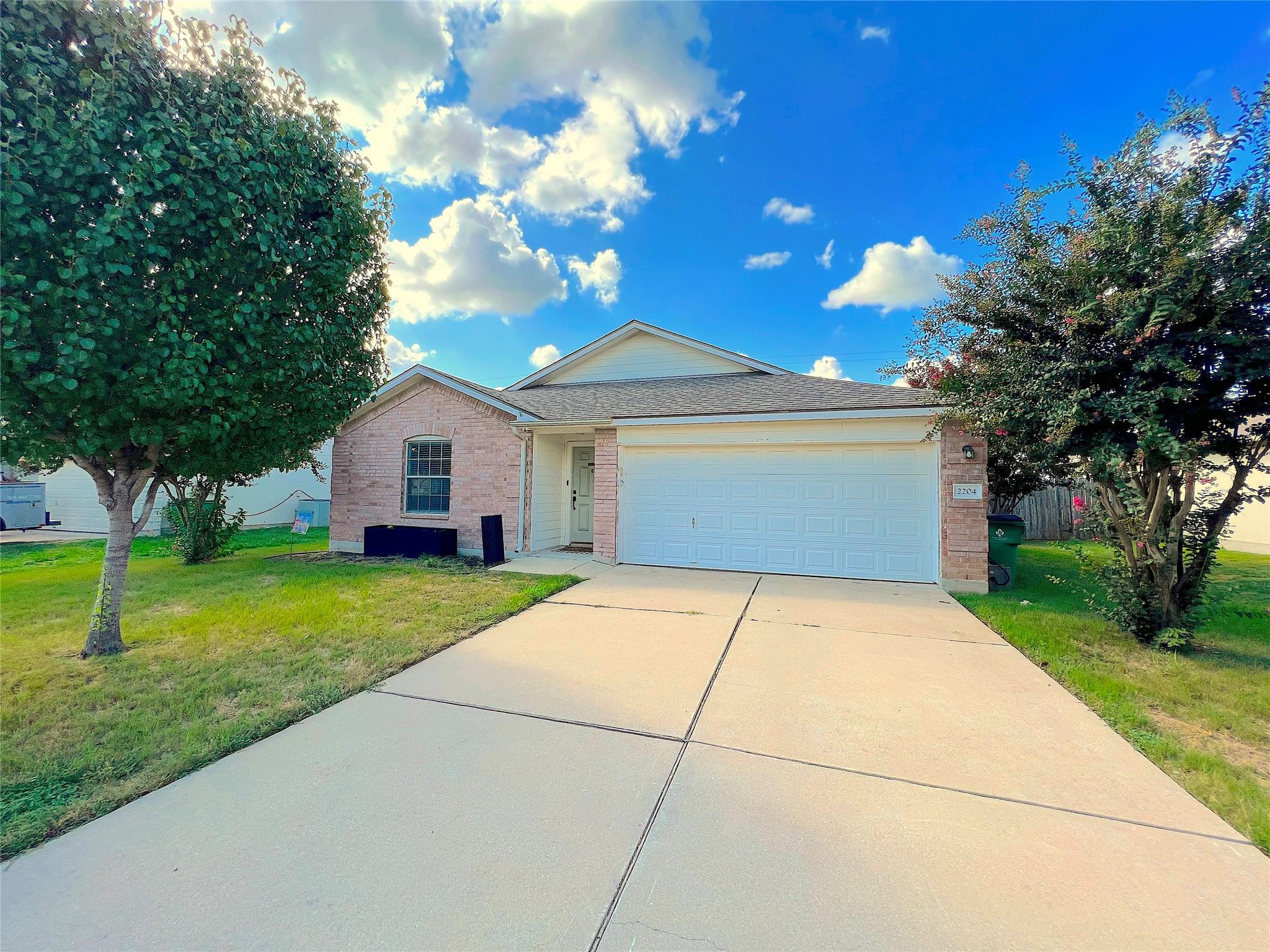 2204 Brewers Place Taylor TX 76574