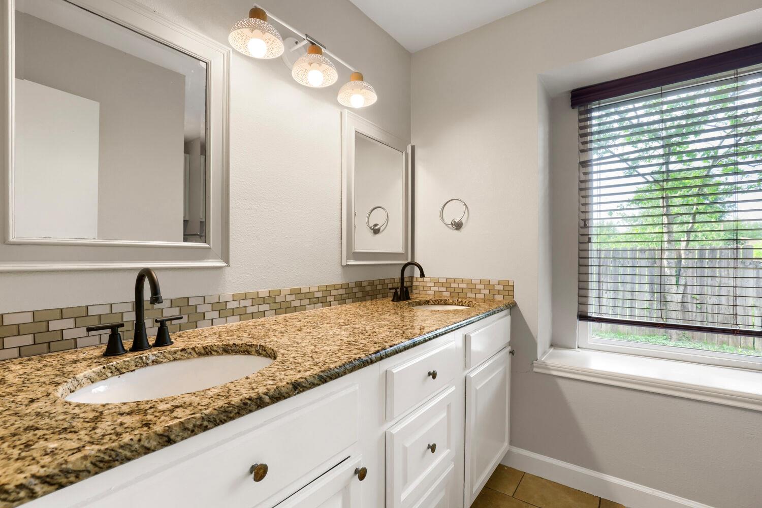 409 Kathleen Lane Leander TX 78641