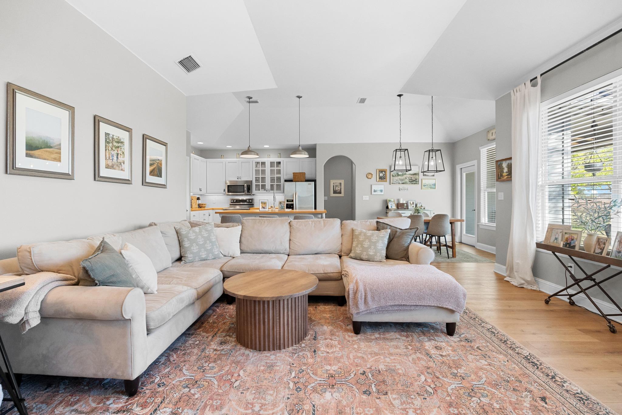 502 NW River Road Martindale TX 78655