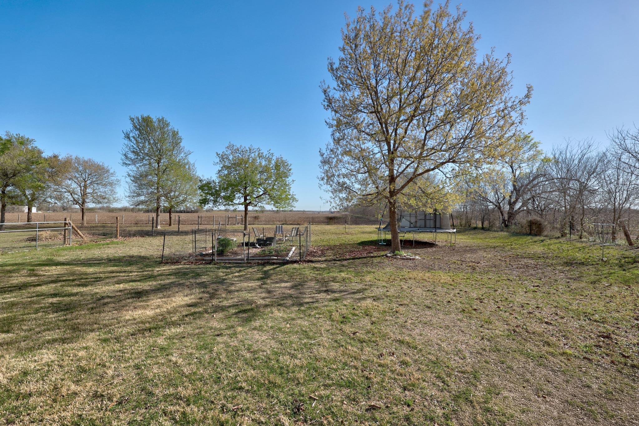 502 NW River Road Martindale TX 78655