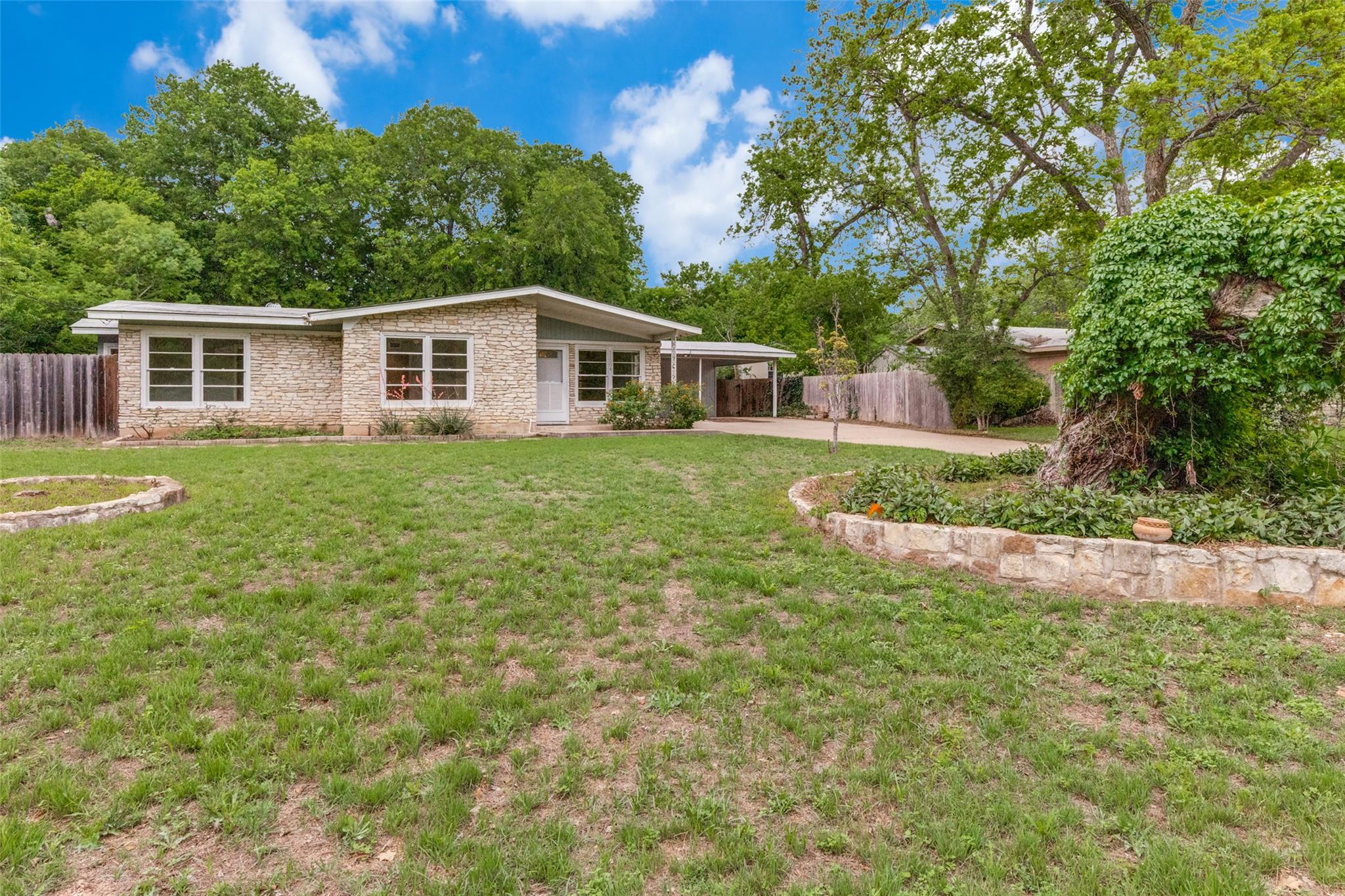 11504 Oakwood Drive Austin TX 78753