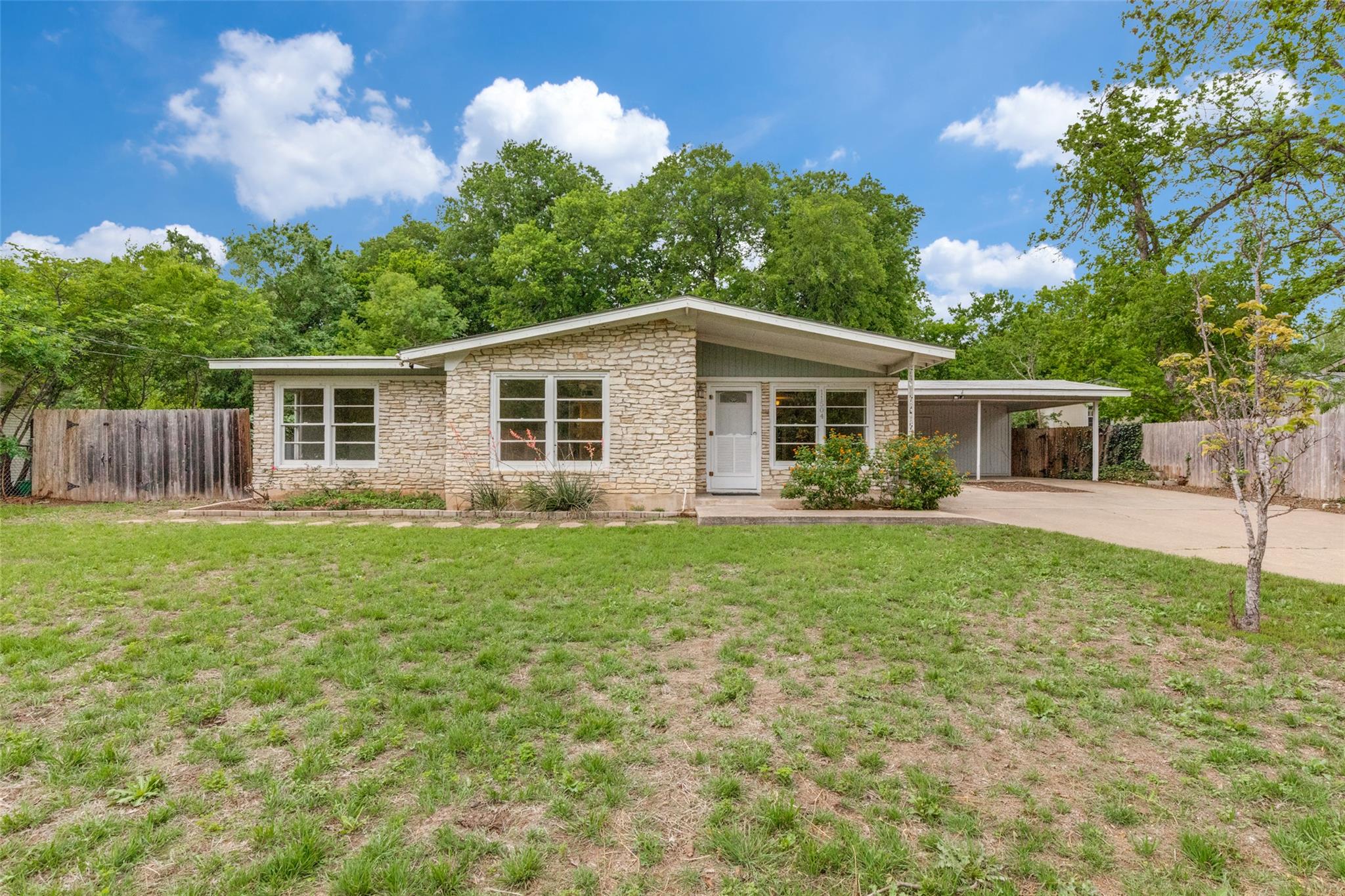 11504 Oakwood Drive Austin TX 78753
