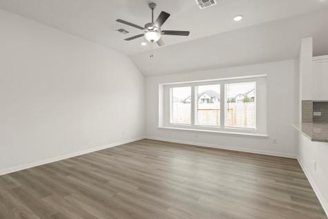 3729 Pin Oak Hills Seguin TX 78155