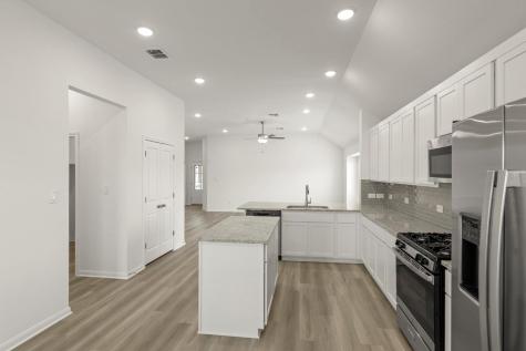 3729 Pin Oak Hills Seguin TX 78155