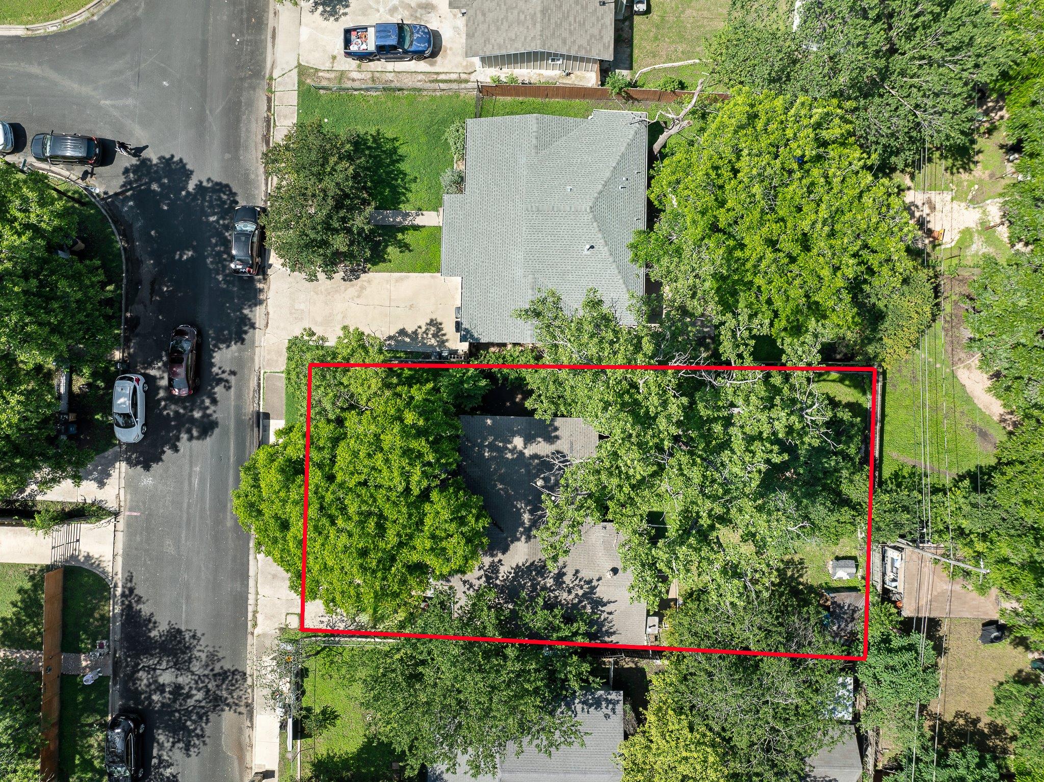 1122 Spur #D Street Austin TX 78721