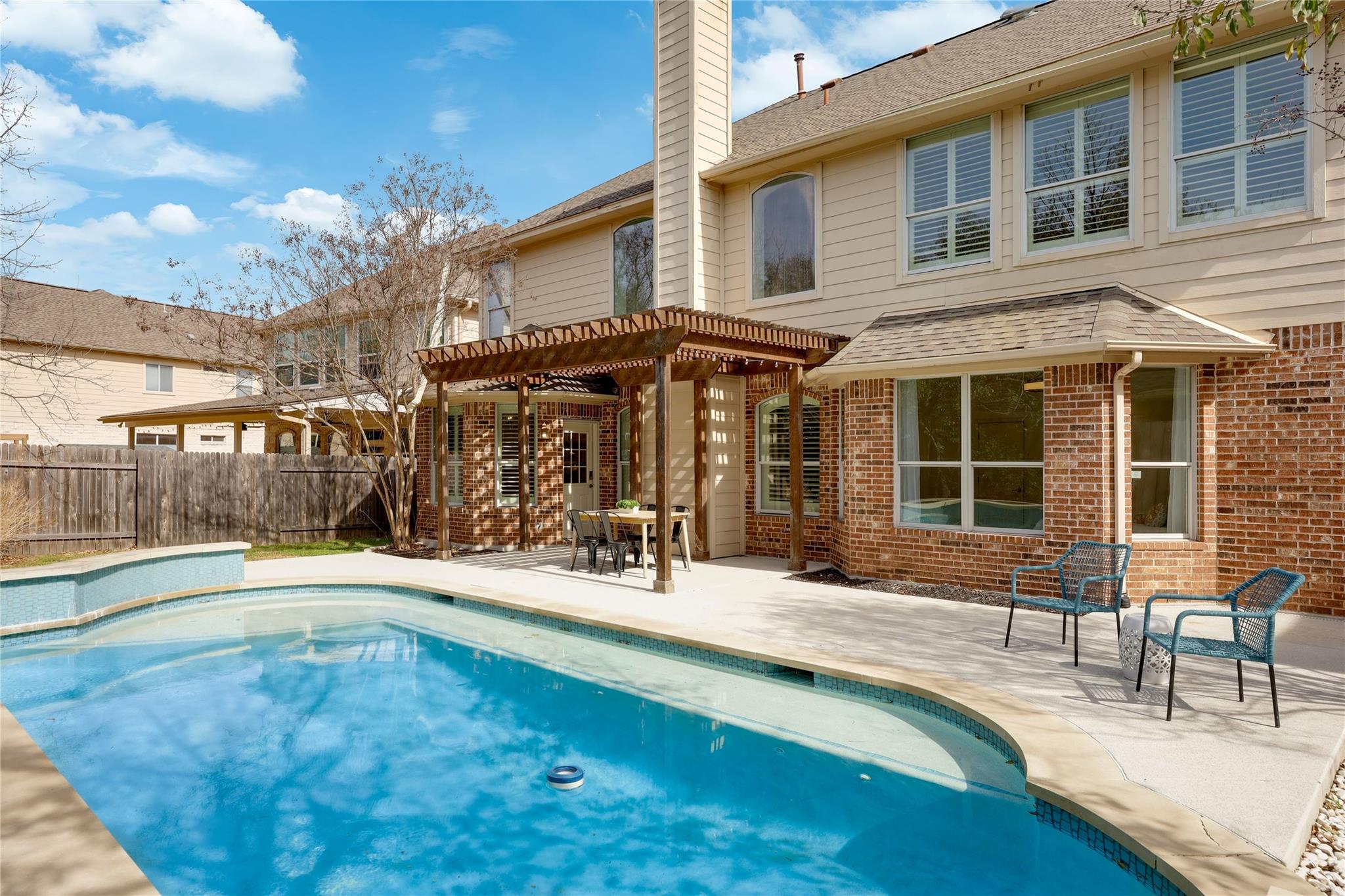 7621 Menler Drive Austin TX 78735