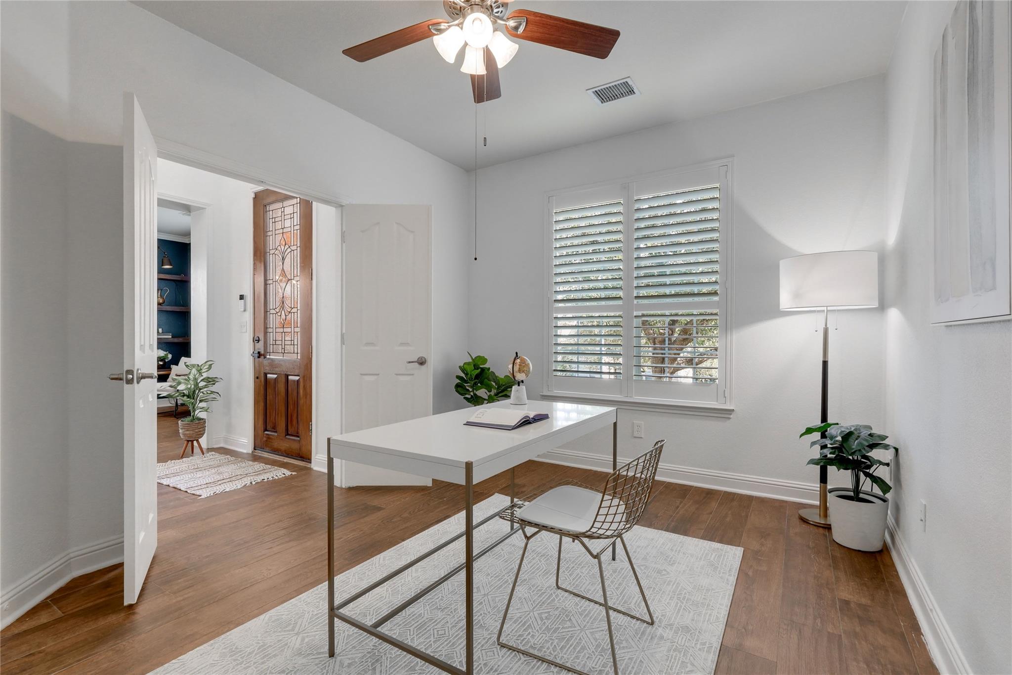 7621 Menler Drive Austin TX 78735