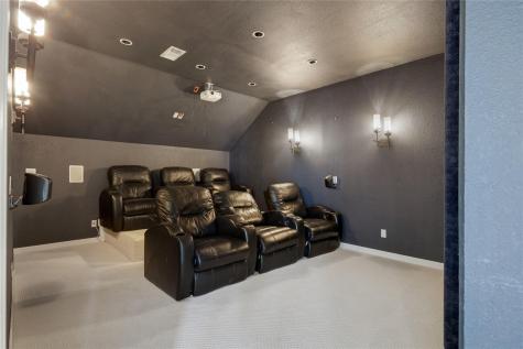 7621 Menler Drive Austin TX 78735