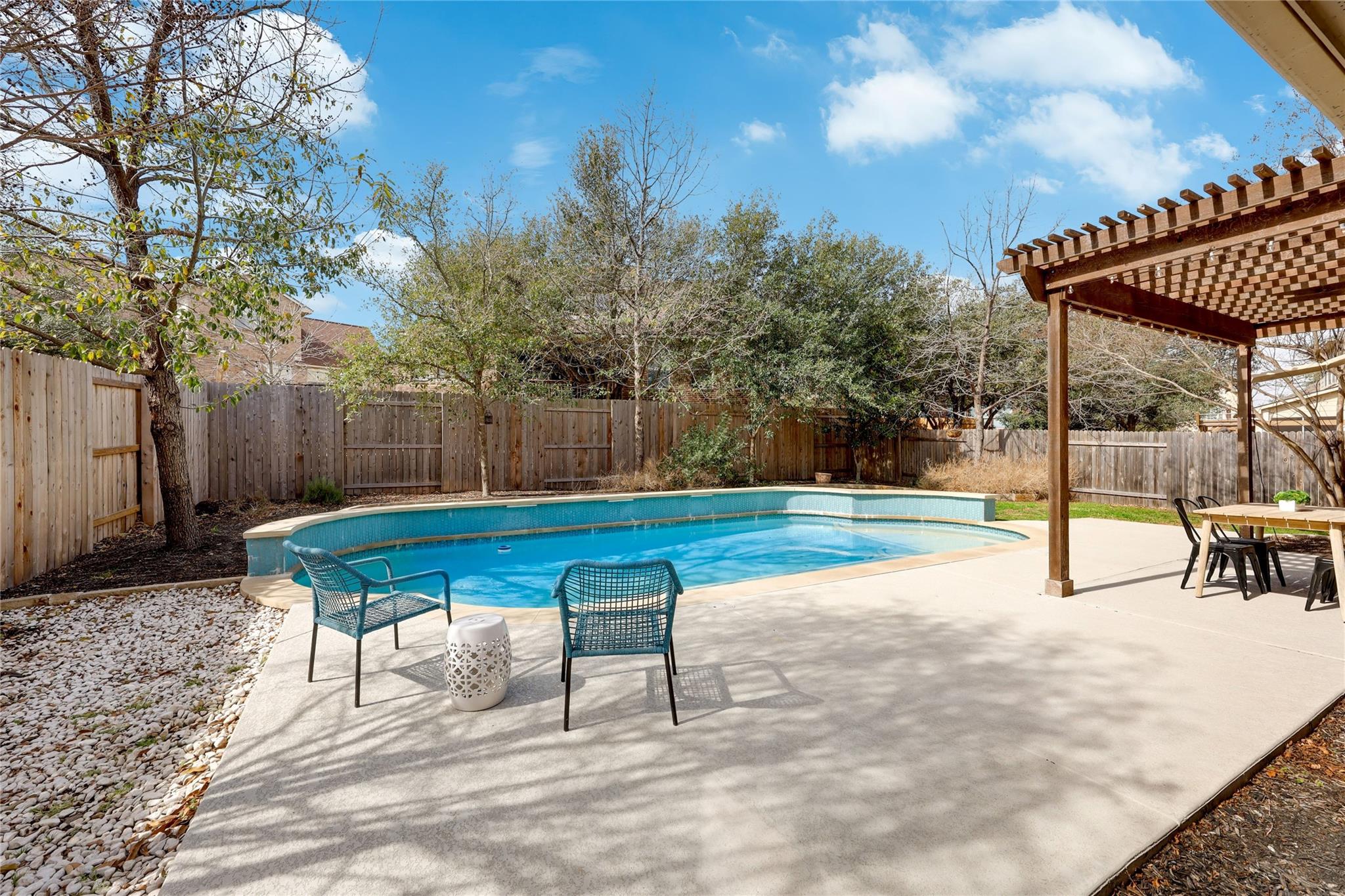 7621 Menler Drive Austin TX 78735