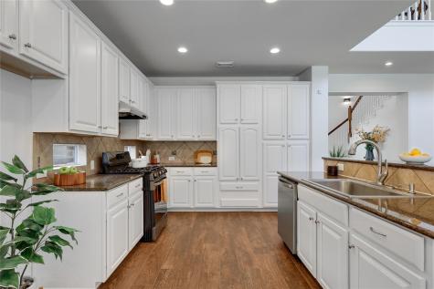 7621 Menler Drive Austin TX 78735
