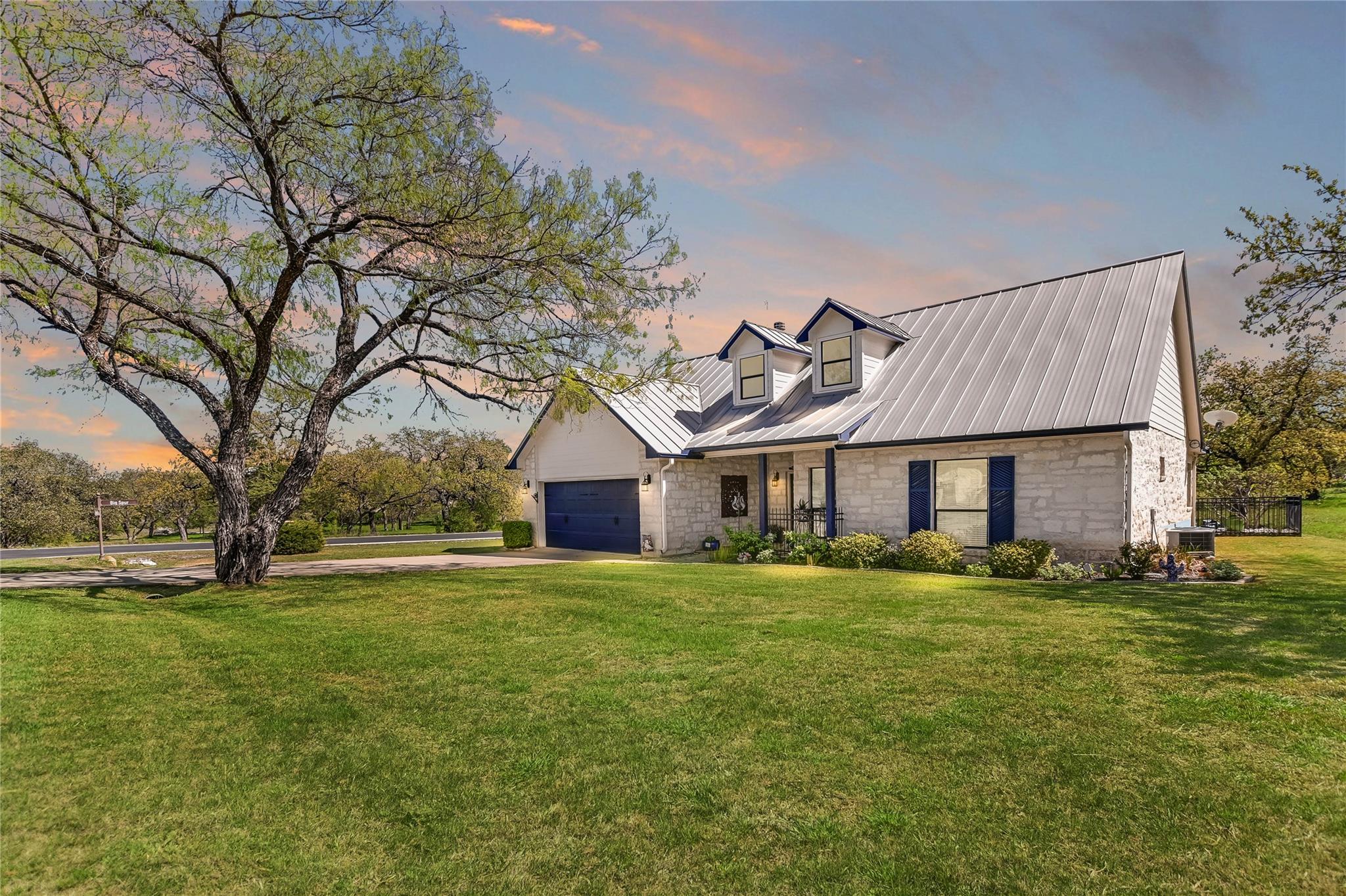 101 Western Spur Horseshoe Bay TX 78657