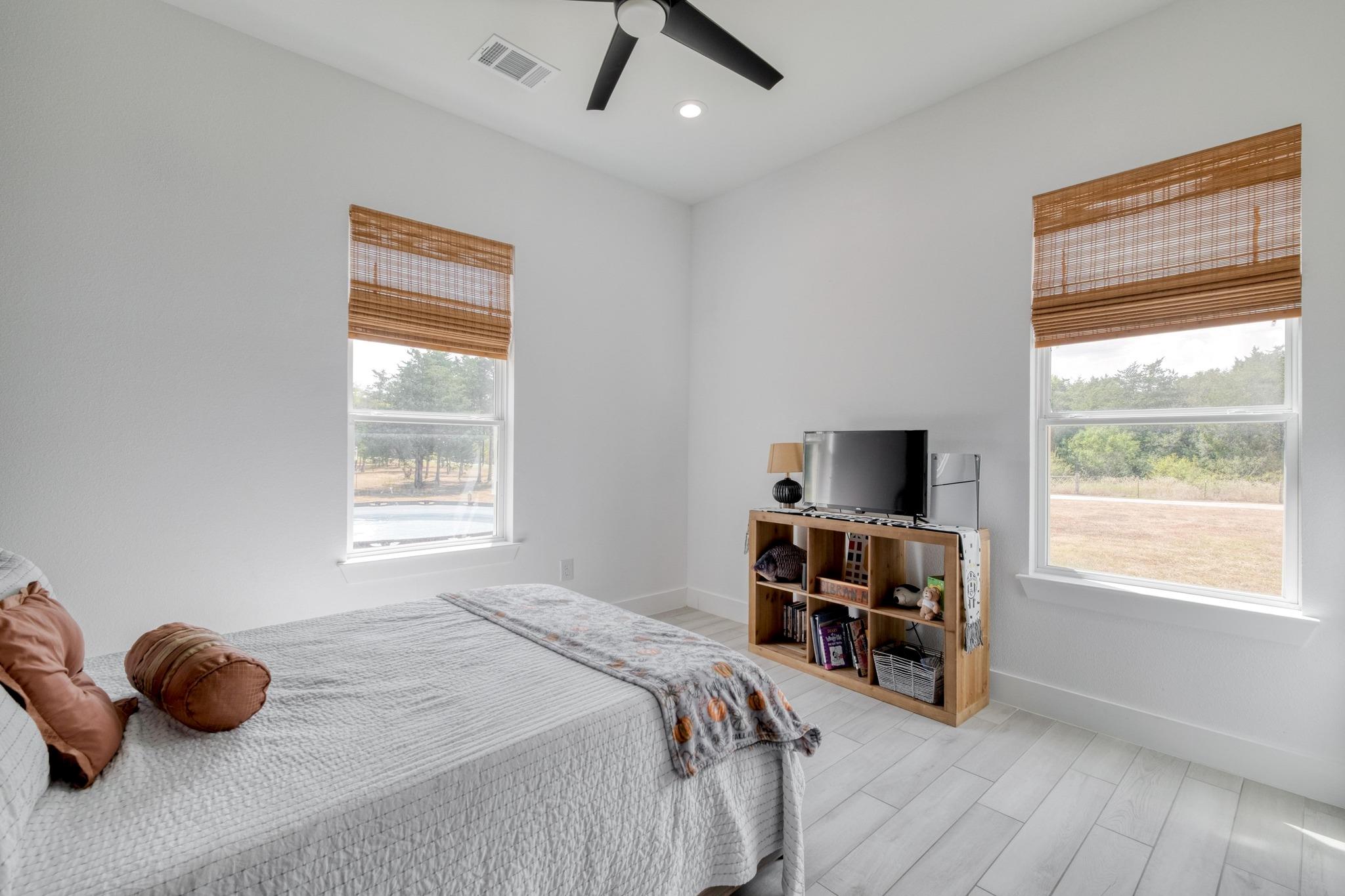 1901 E State Highway 21 Paige TX 78659
