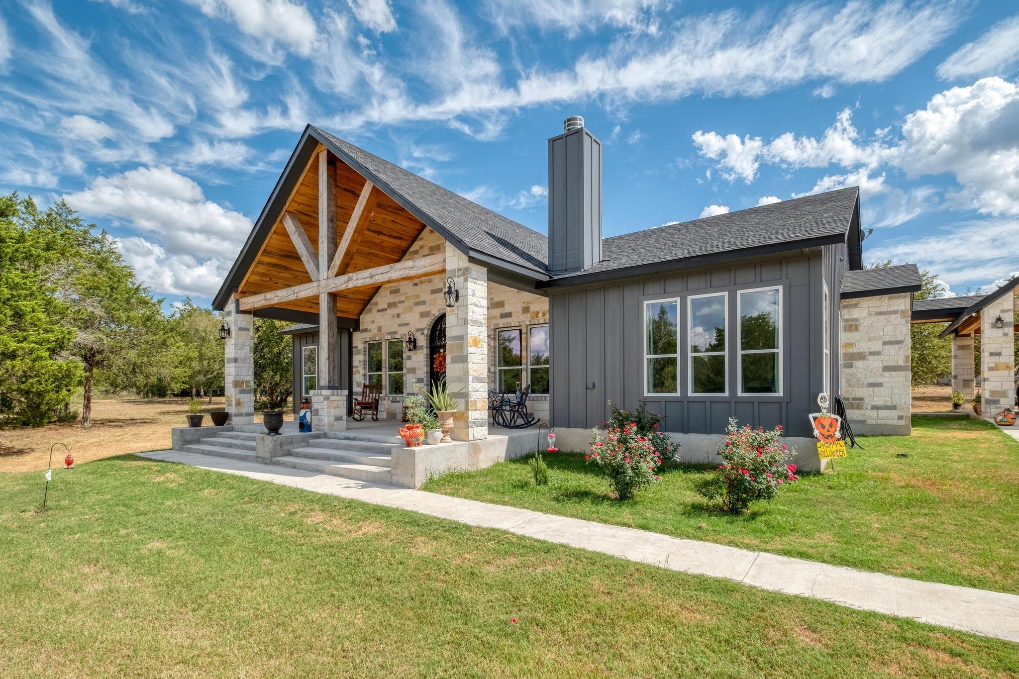 1901 E State Highway 21 Paige TX 78659