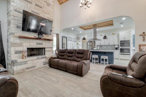 1901 E State Highway 21 Paige TX 78659