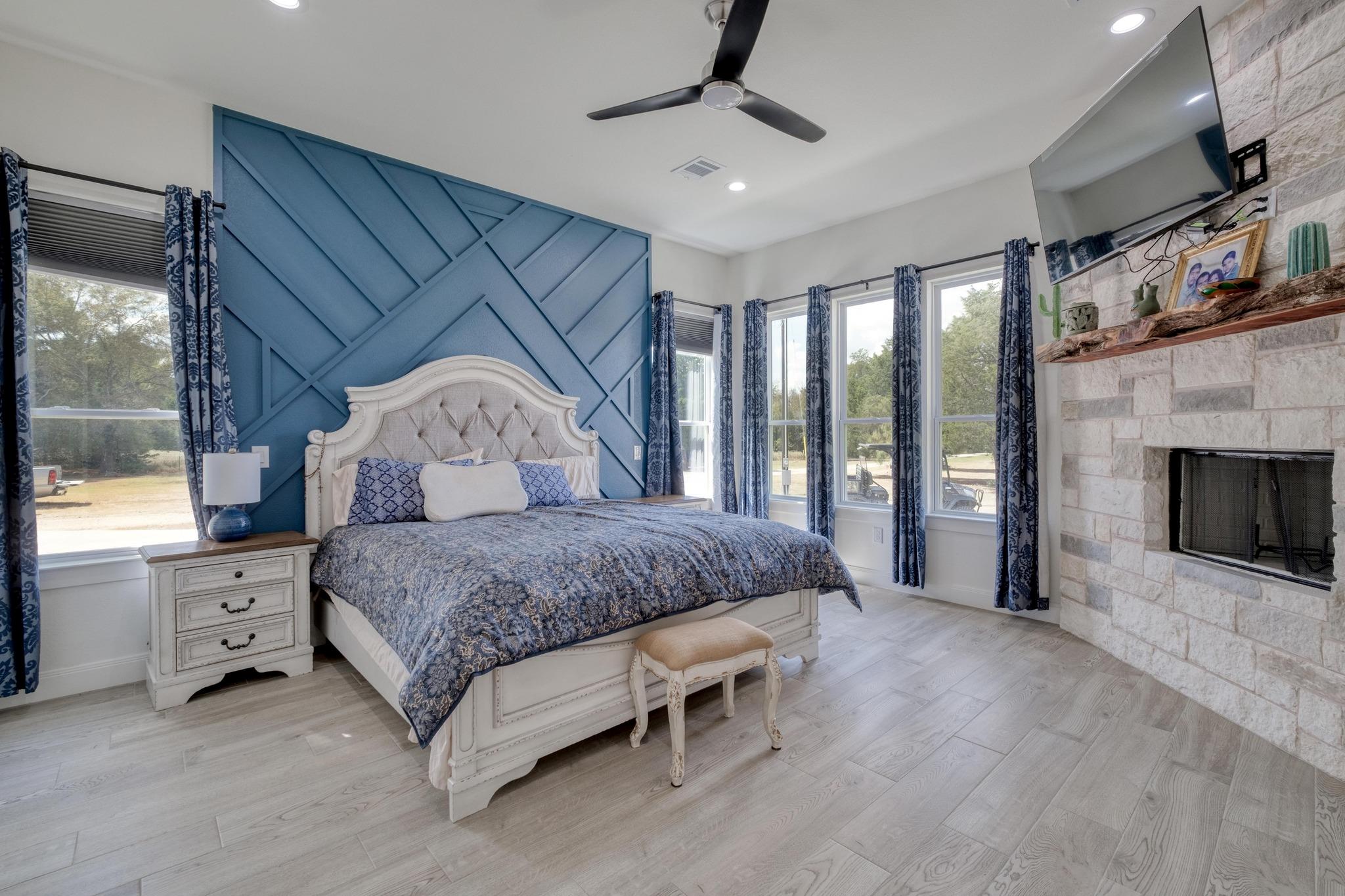 1901 E State Highway 21 Paige TX 78659