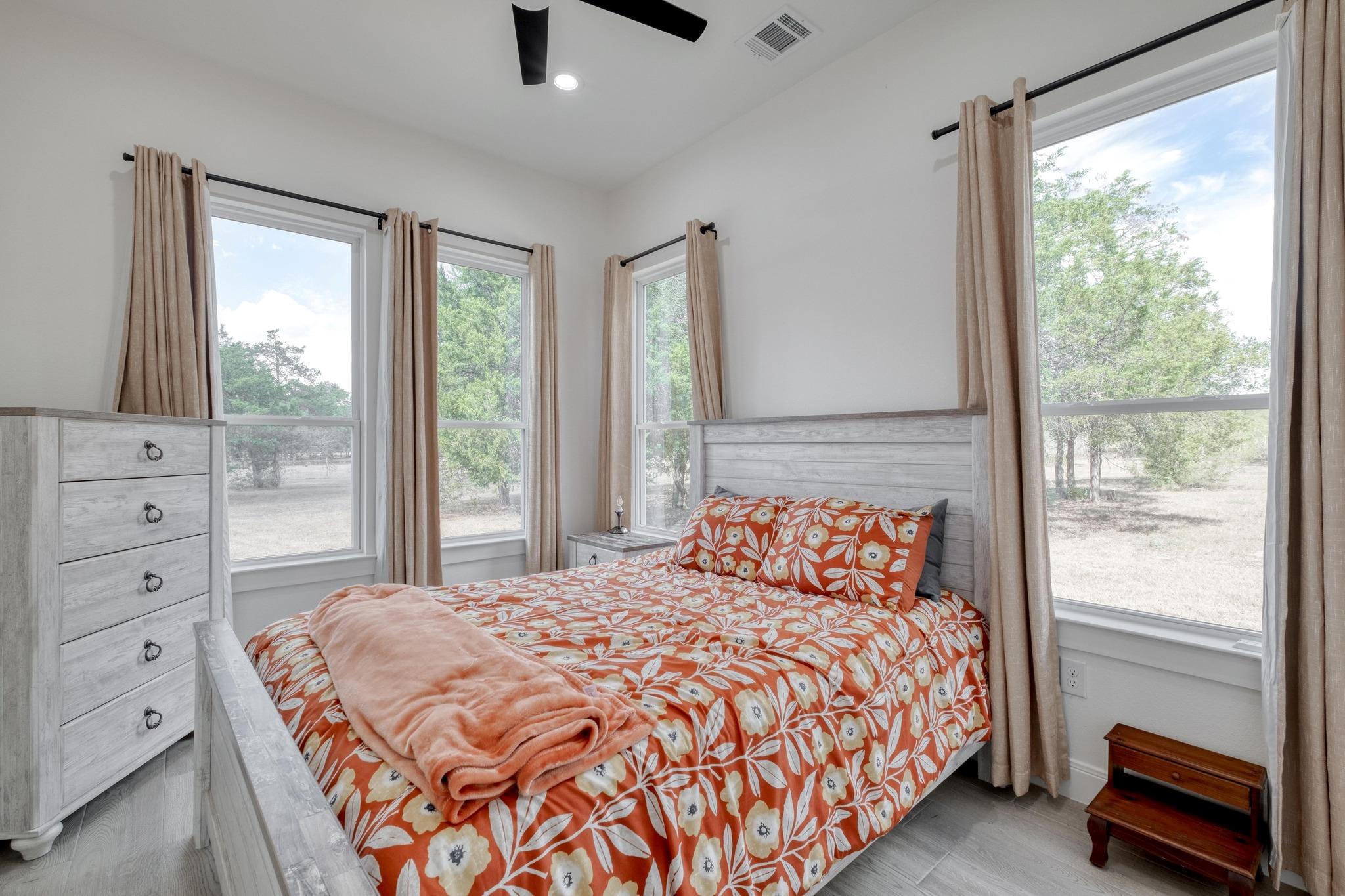 1901 E State Highway 21 Paige TX 78659