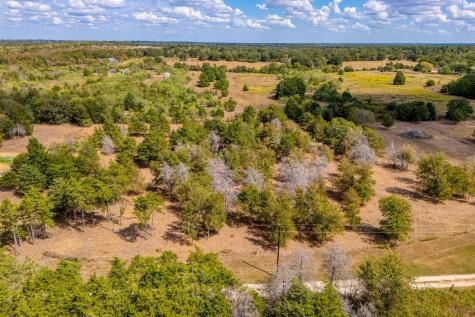 1901 E State Highway 21 Paige TX 78659