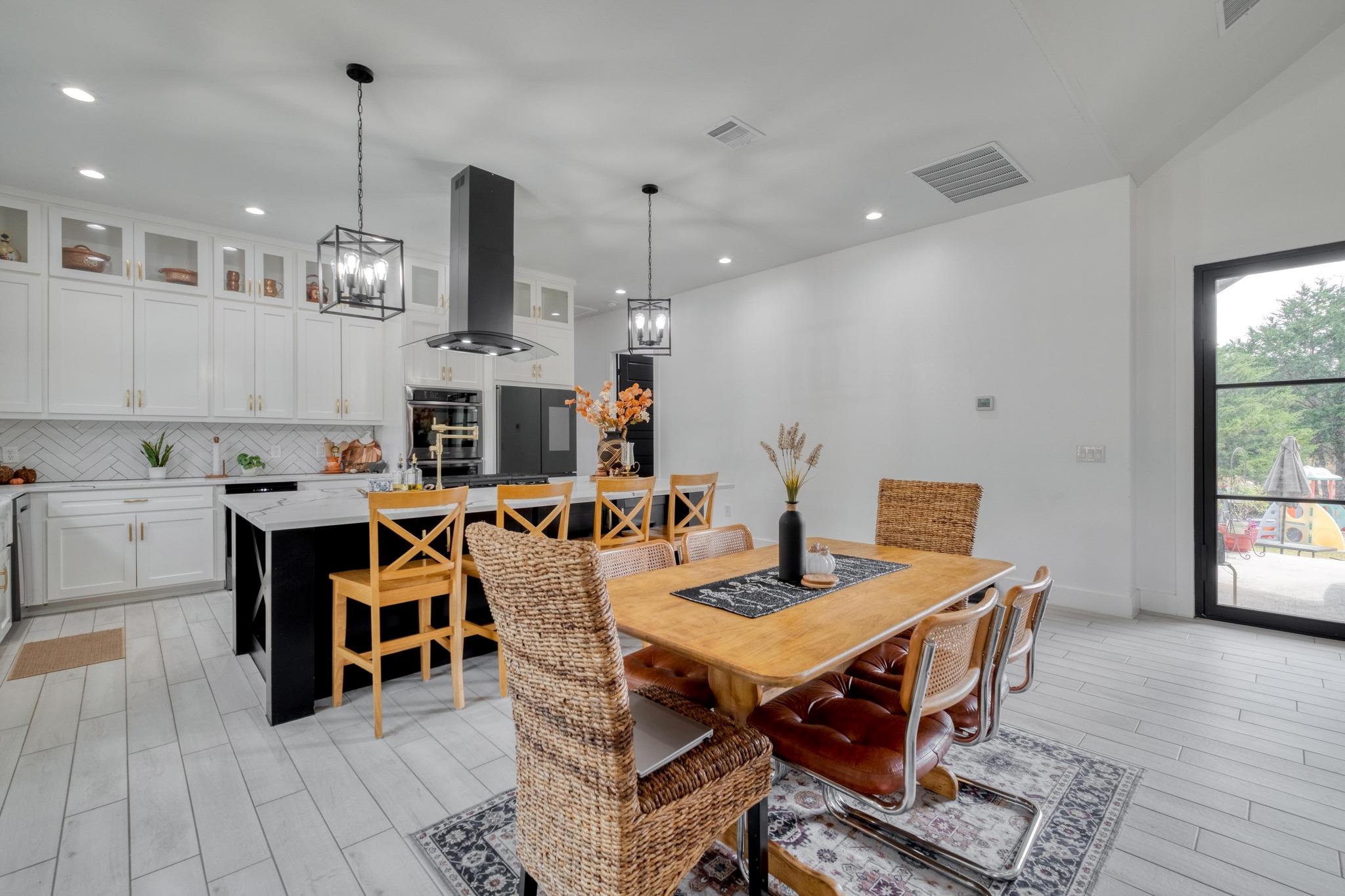 1901 E State Highway 21 Paige TX 78659