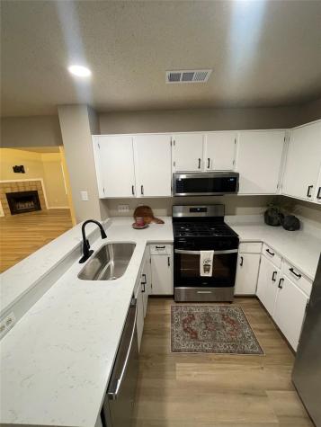 12702 Acadian Trail Austin TX 78727