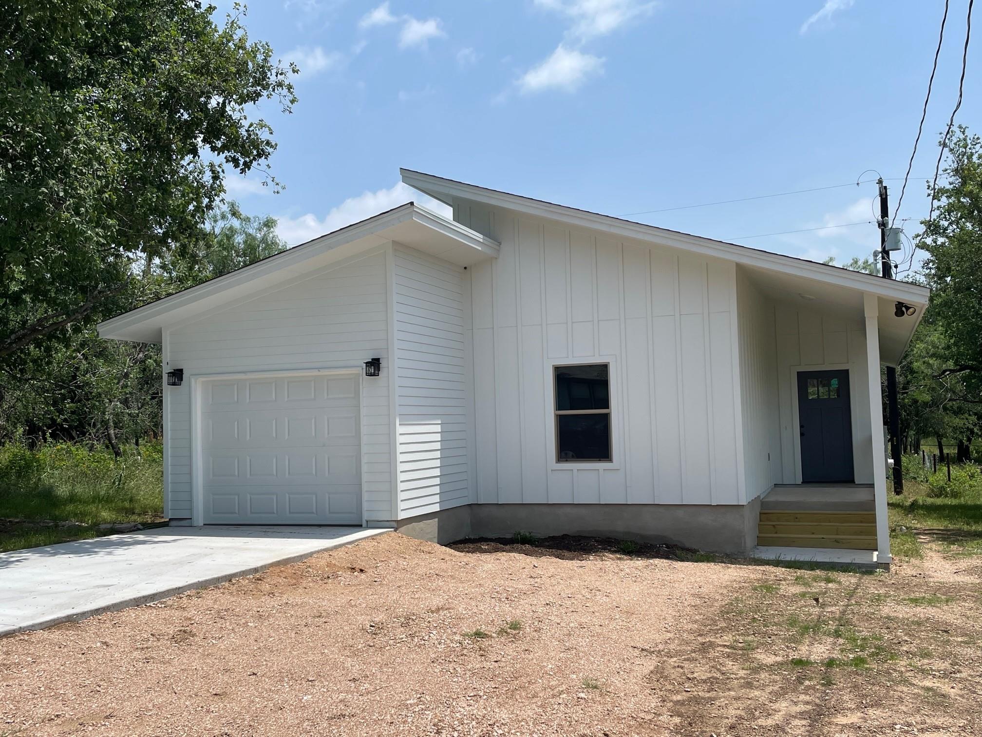 829 Pine Lane Cottonwood Shores TX 78657
