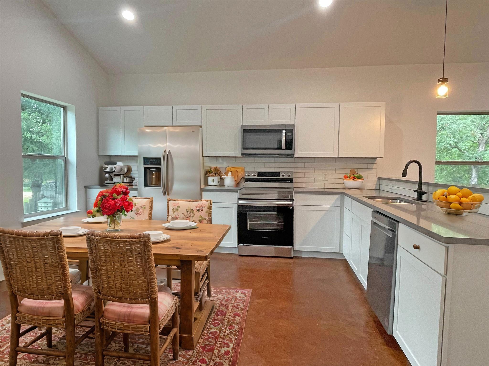 829 Pine Lane Cottonwood Shores TX 78657